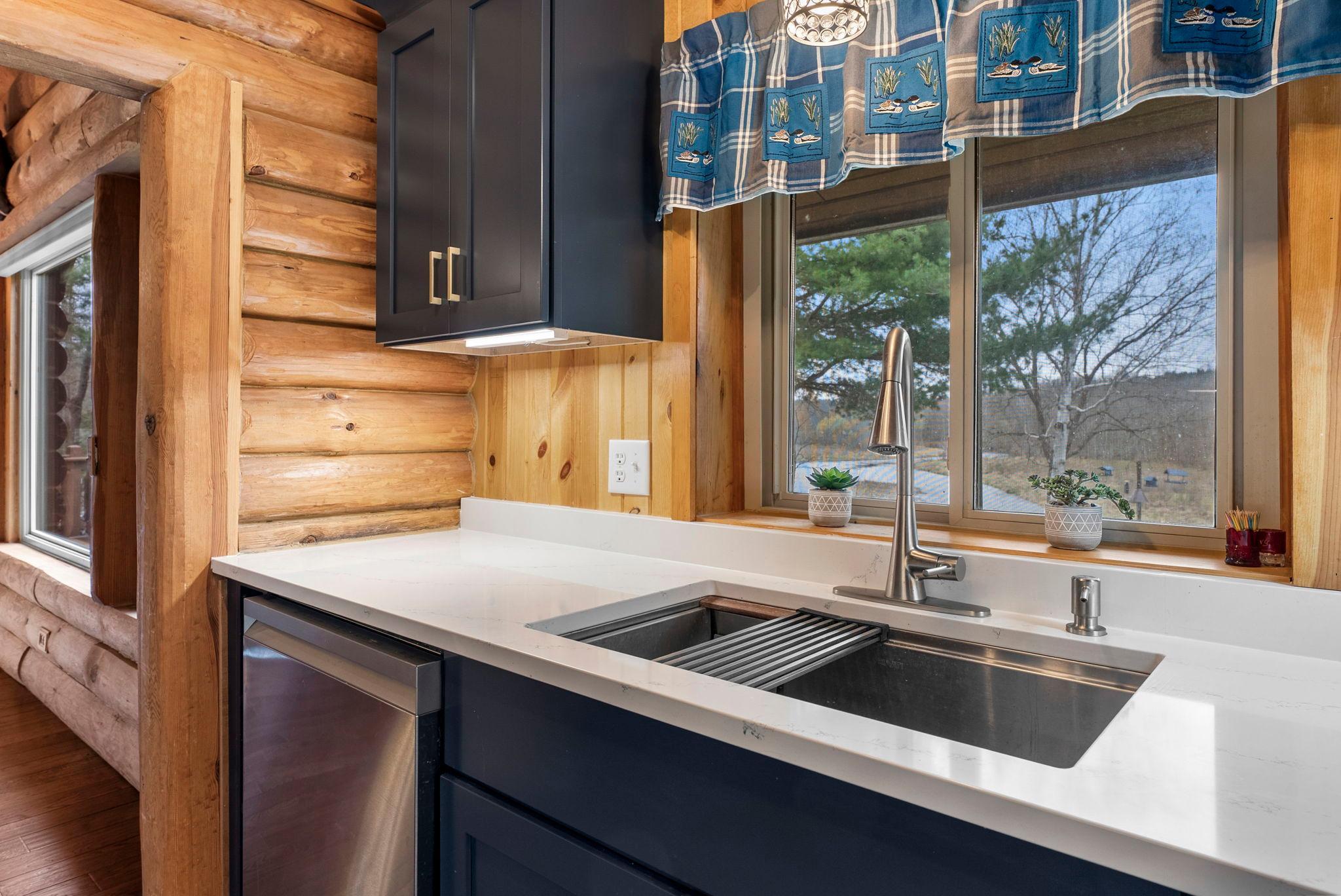 40-web-or-mls-5121 Dake Rd-280.jpg