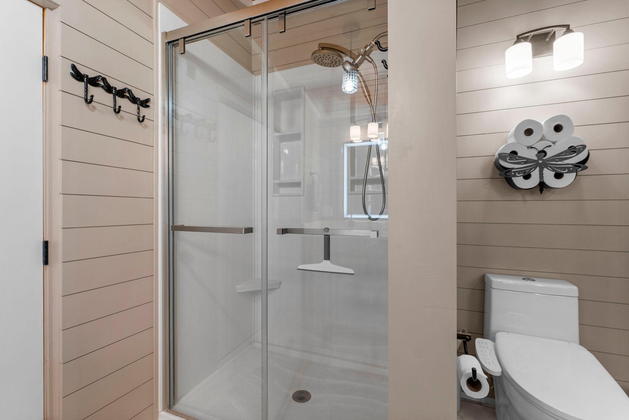 62-web-or-mls-5121 Dake Rd-380.jpg