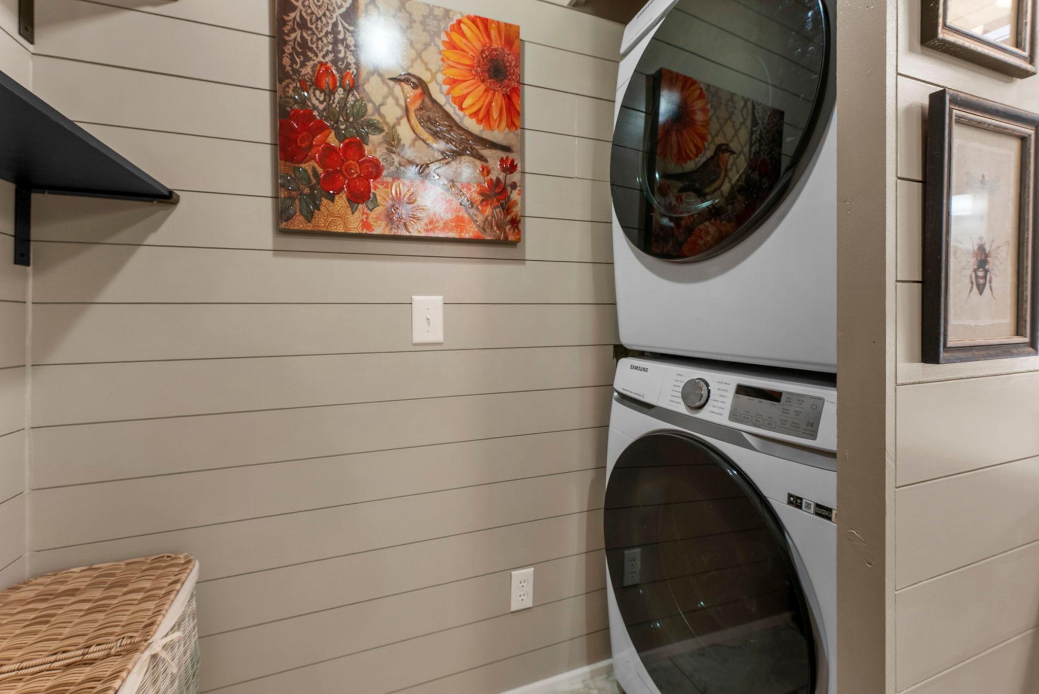 Washer and dryer on main floor
