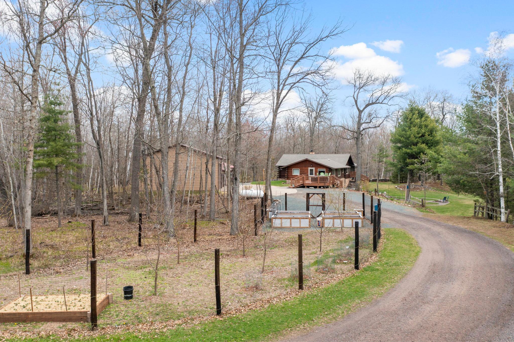 18-web-or-mls-5121 Dake Rd-114.jpg