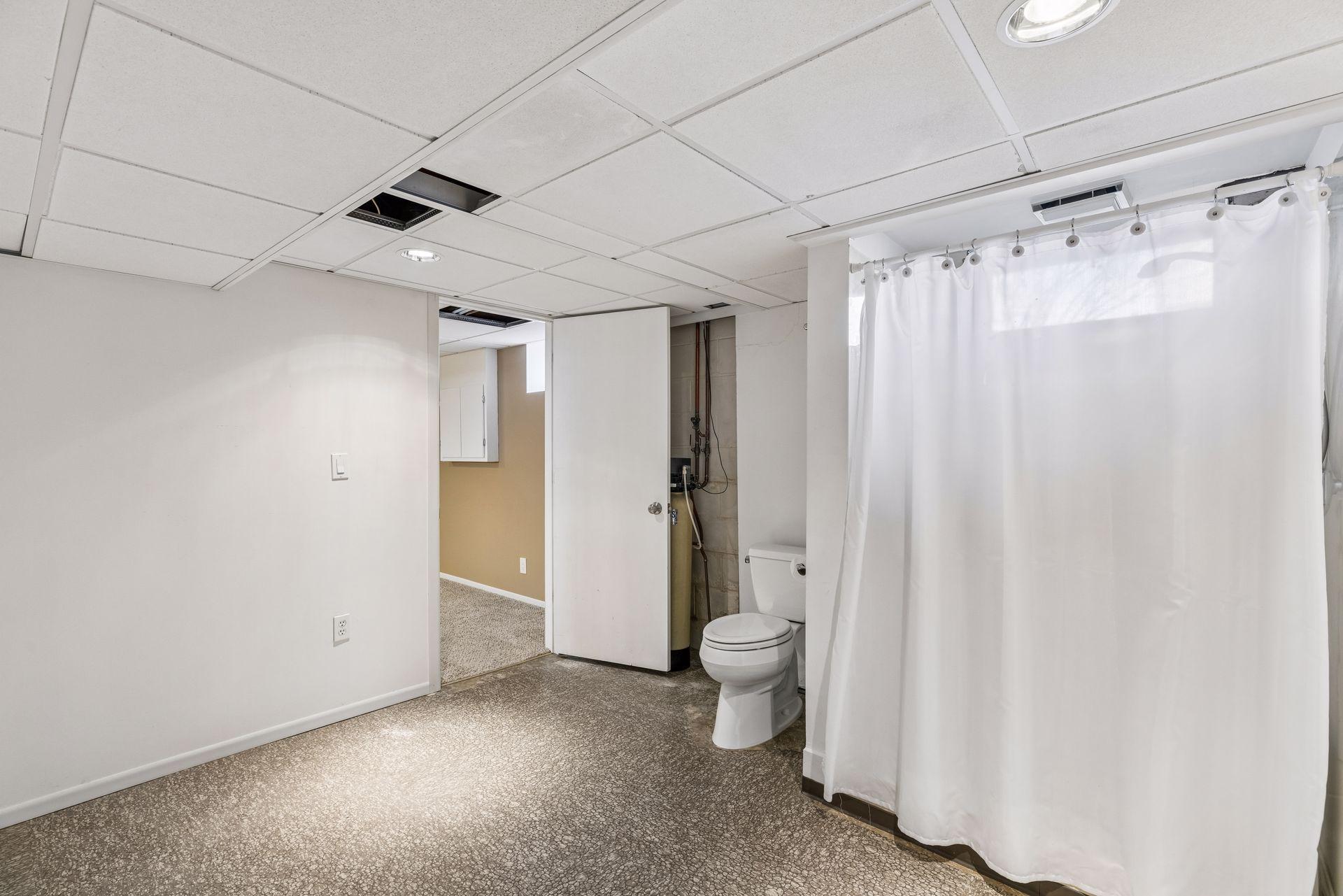 This is a 3/4 bathroom.