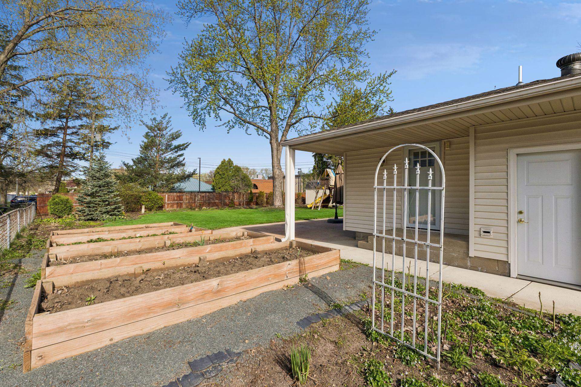 View of the side yard.