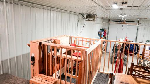 _Freight Elevator