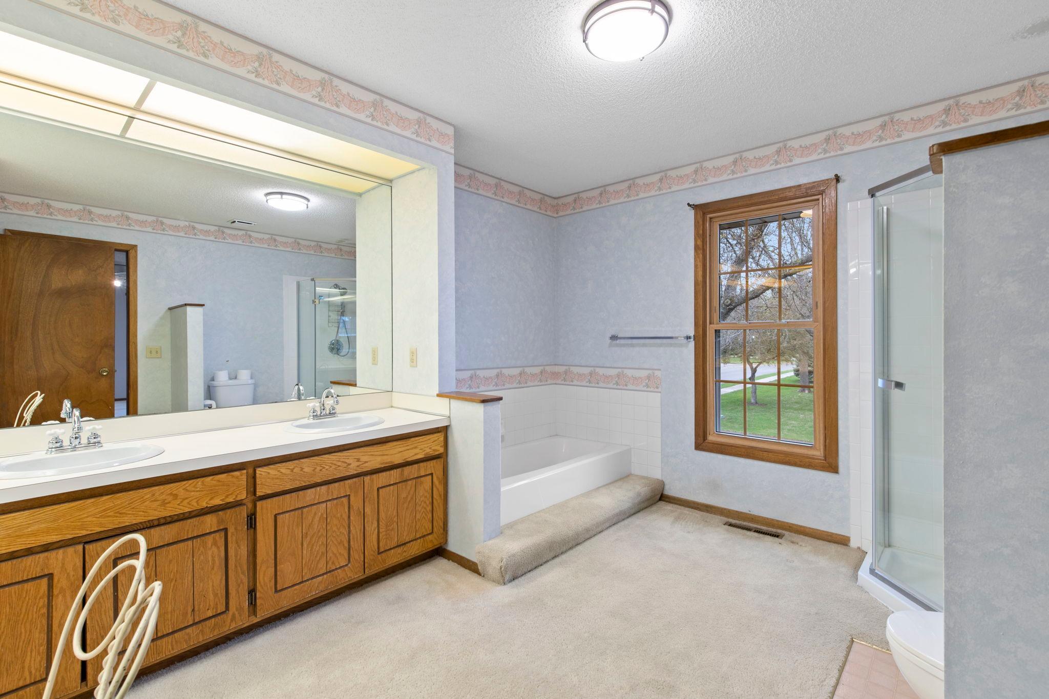 45-web-or-mls-6512 Upper 23rd St N-114.jpg