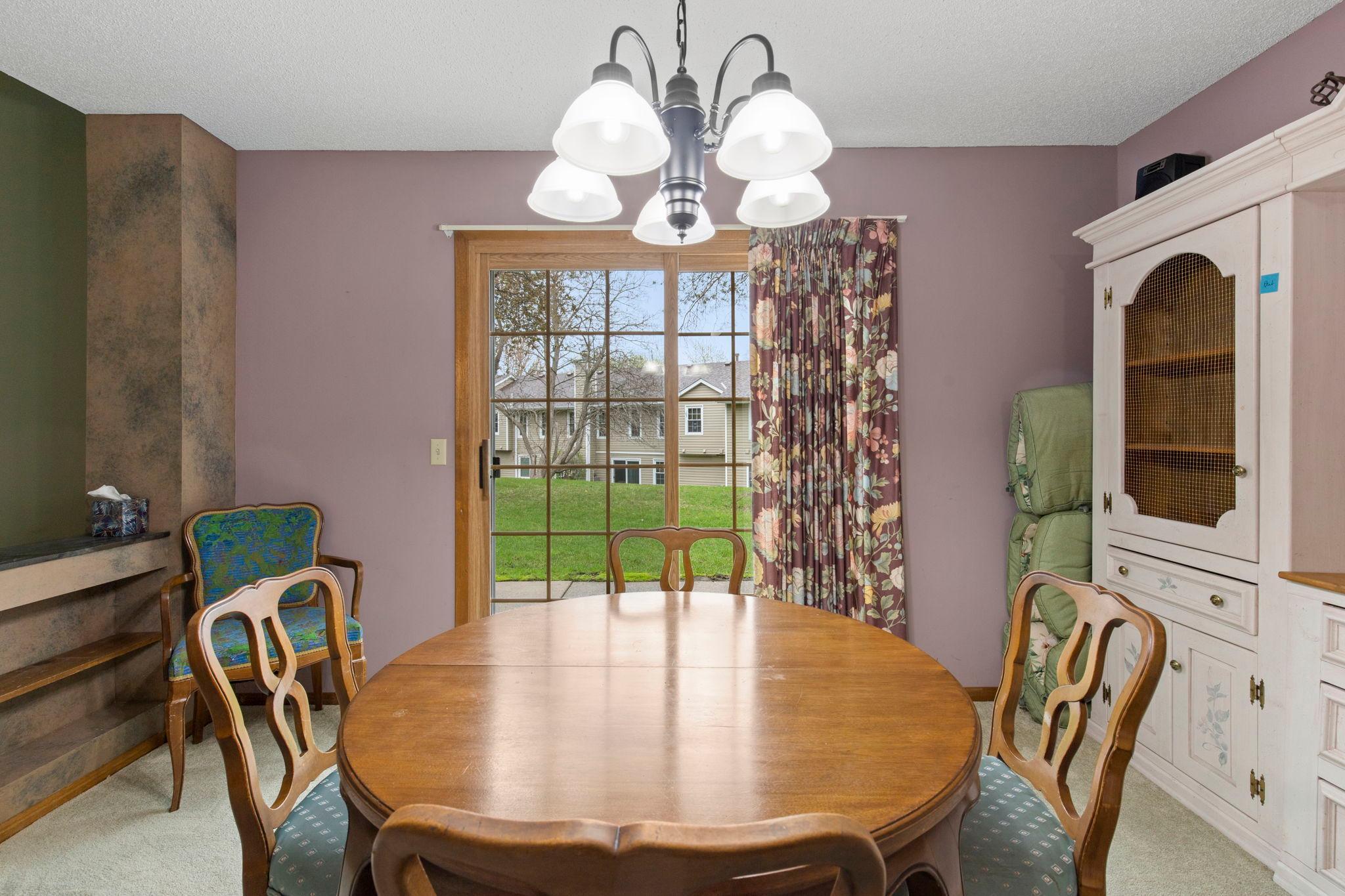 25-web-or-mls-6512 Upper 23rd St N-54.jpg