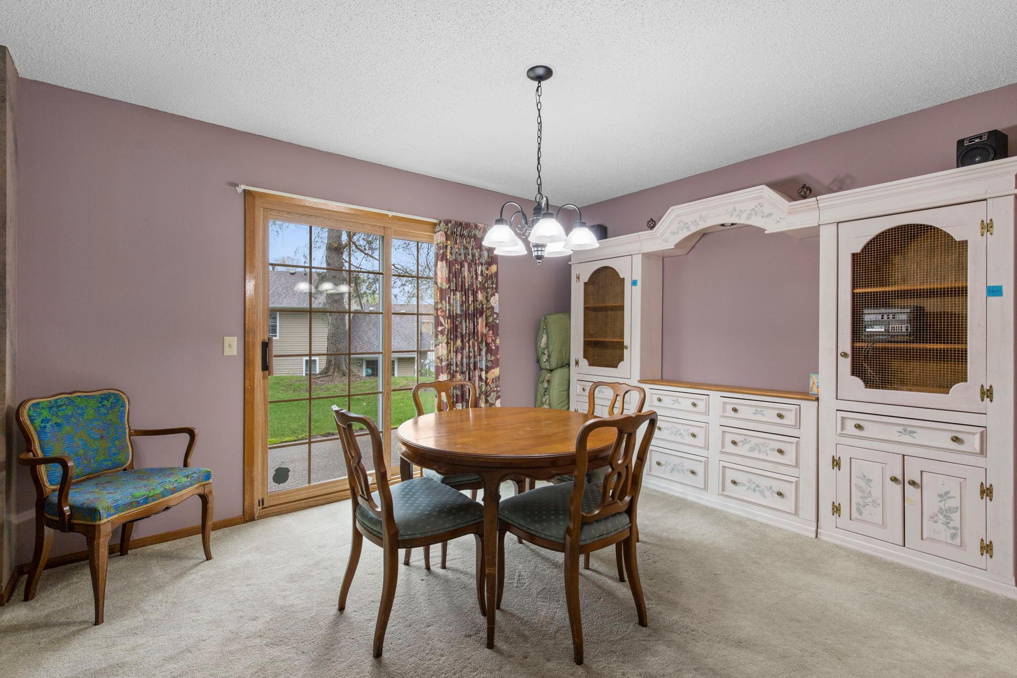 27-web-or-mls-6512 Upper 23rd St N-60.jpg