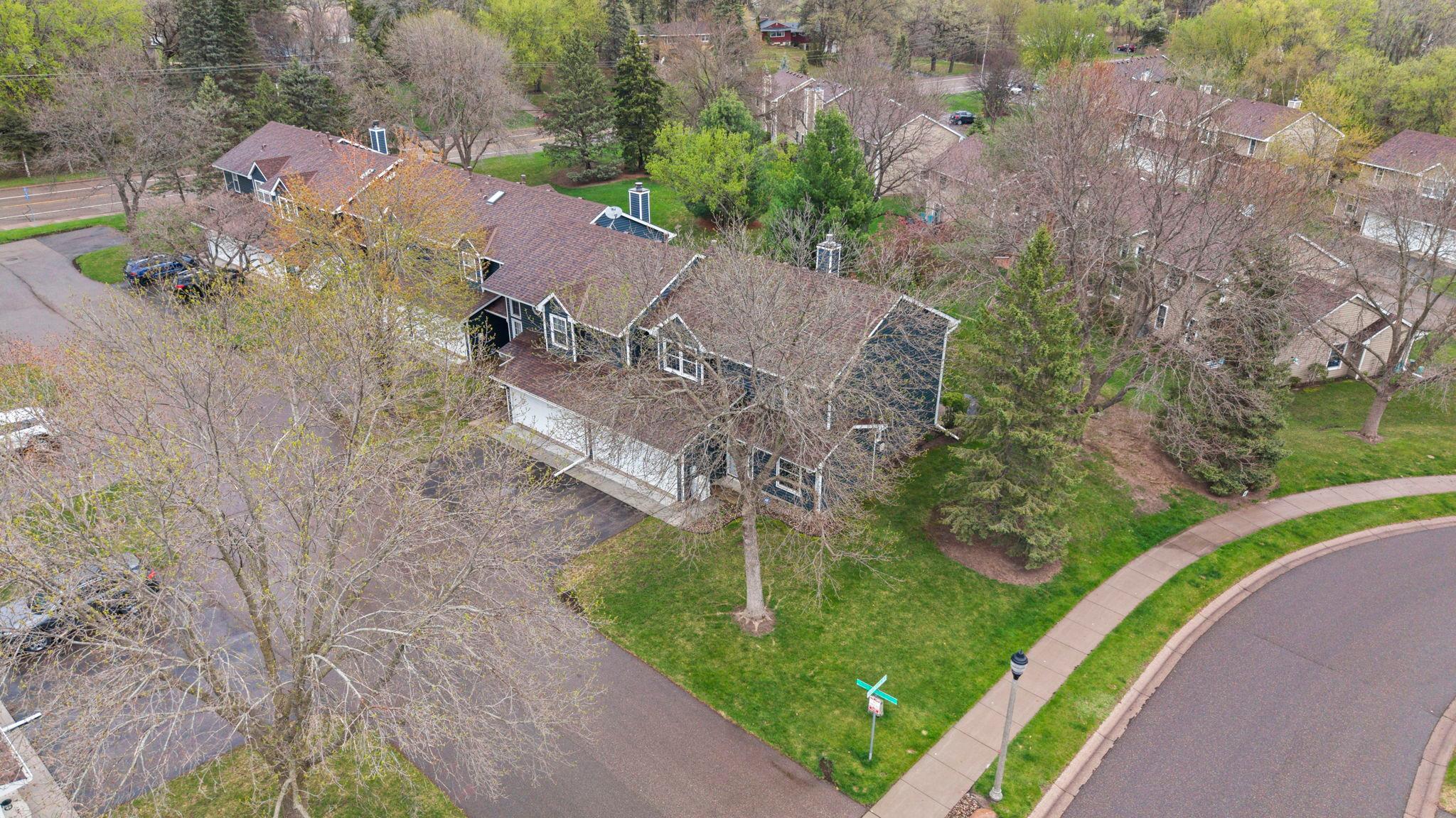 3-web-or-mls-6512 Upper 23rd St N-150.jpg