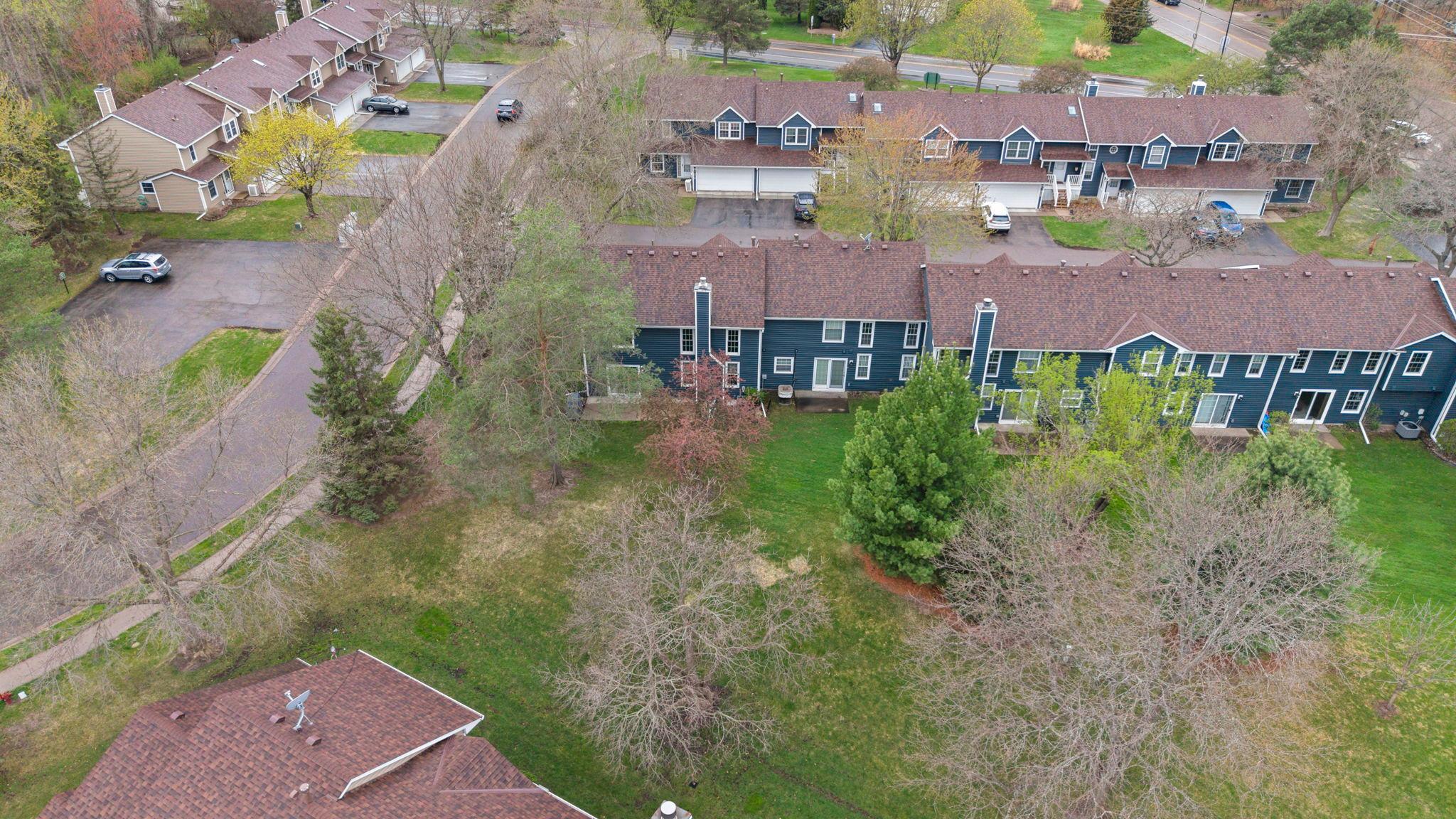 54-web-or-mls-6512 Upper 23rd St N-159.jpg