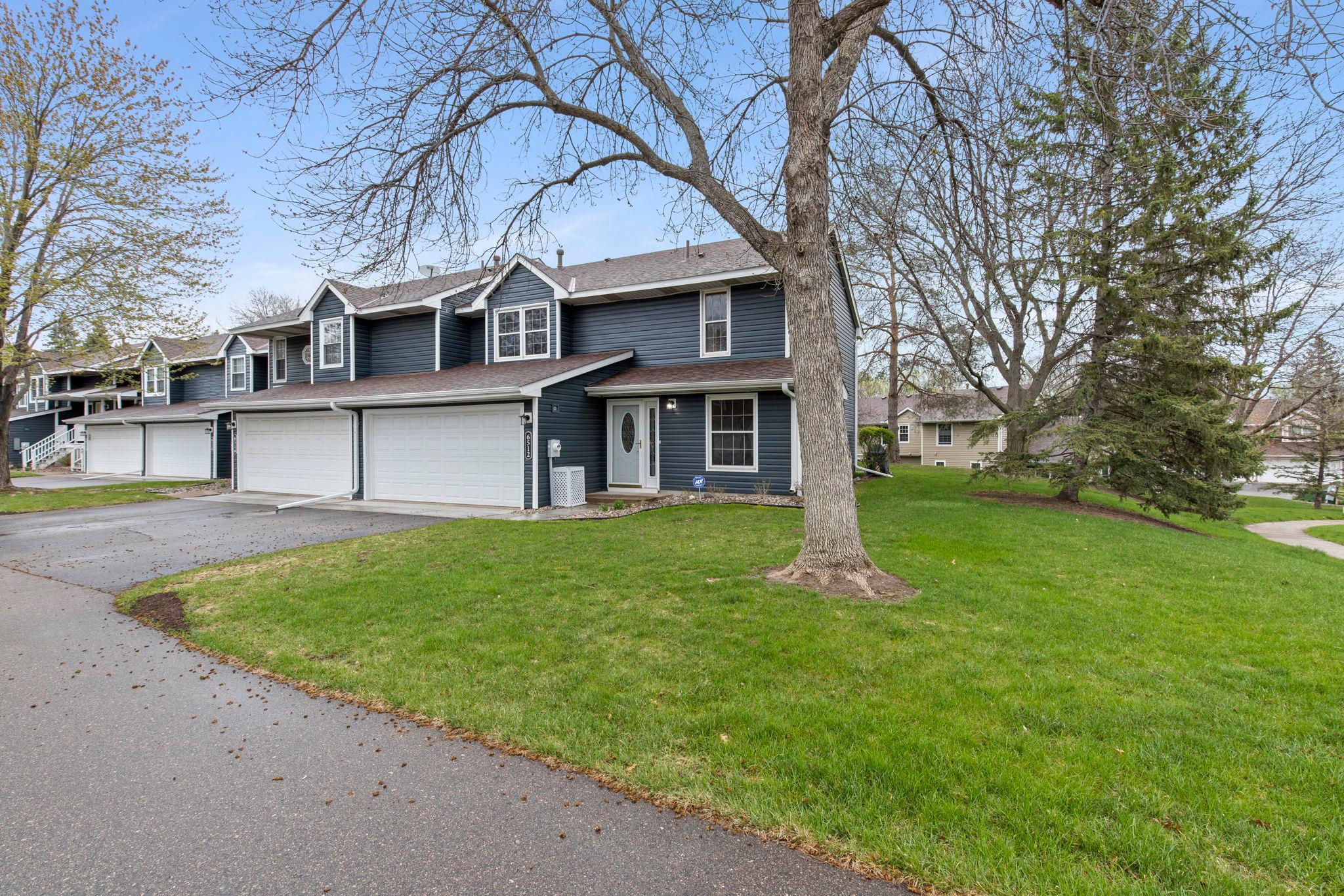 7-web-or-mls-6512 Upper 23rd St N-1.jpg