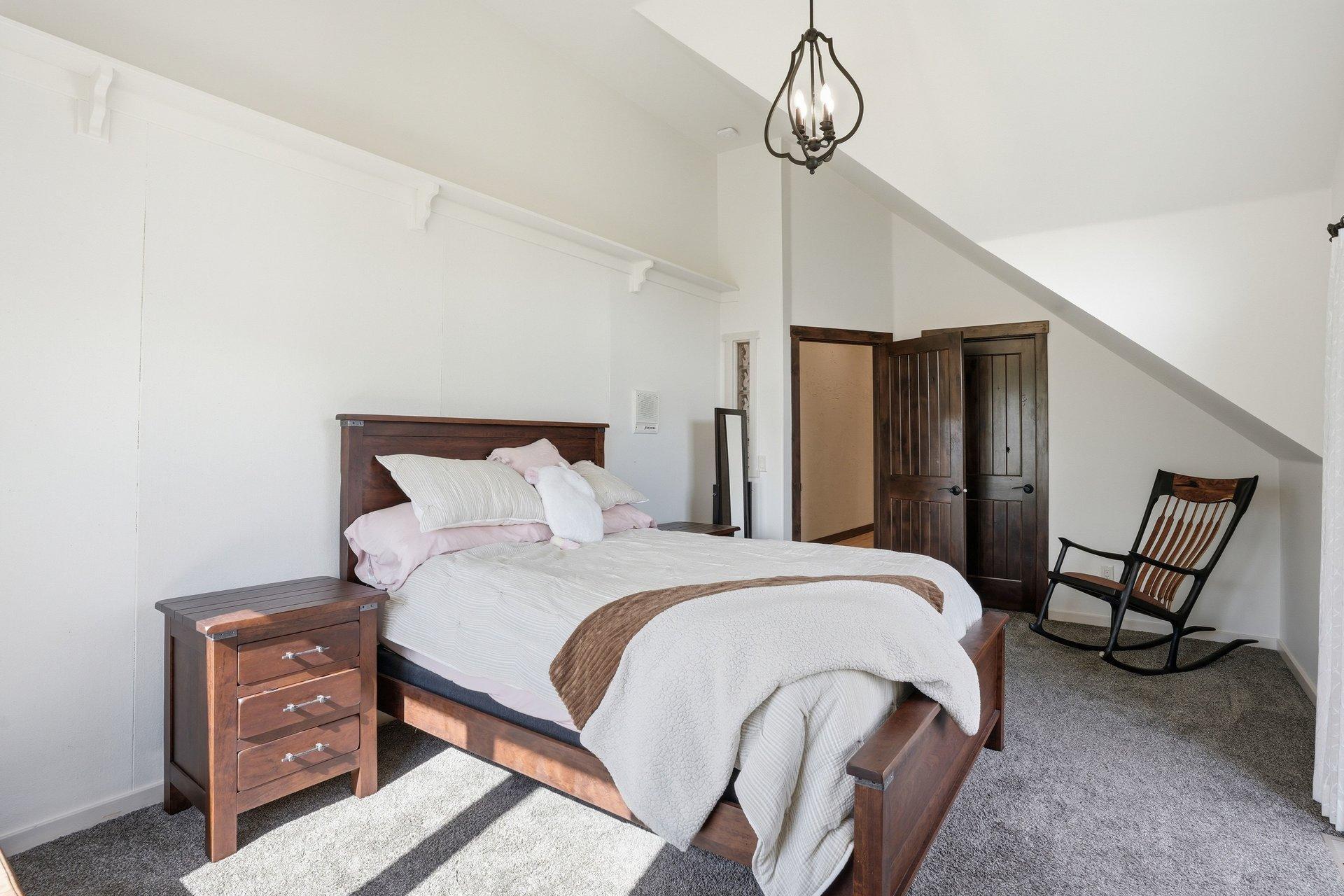 064 bedroom 3