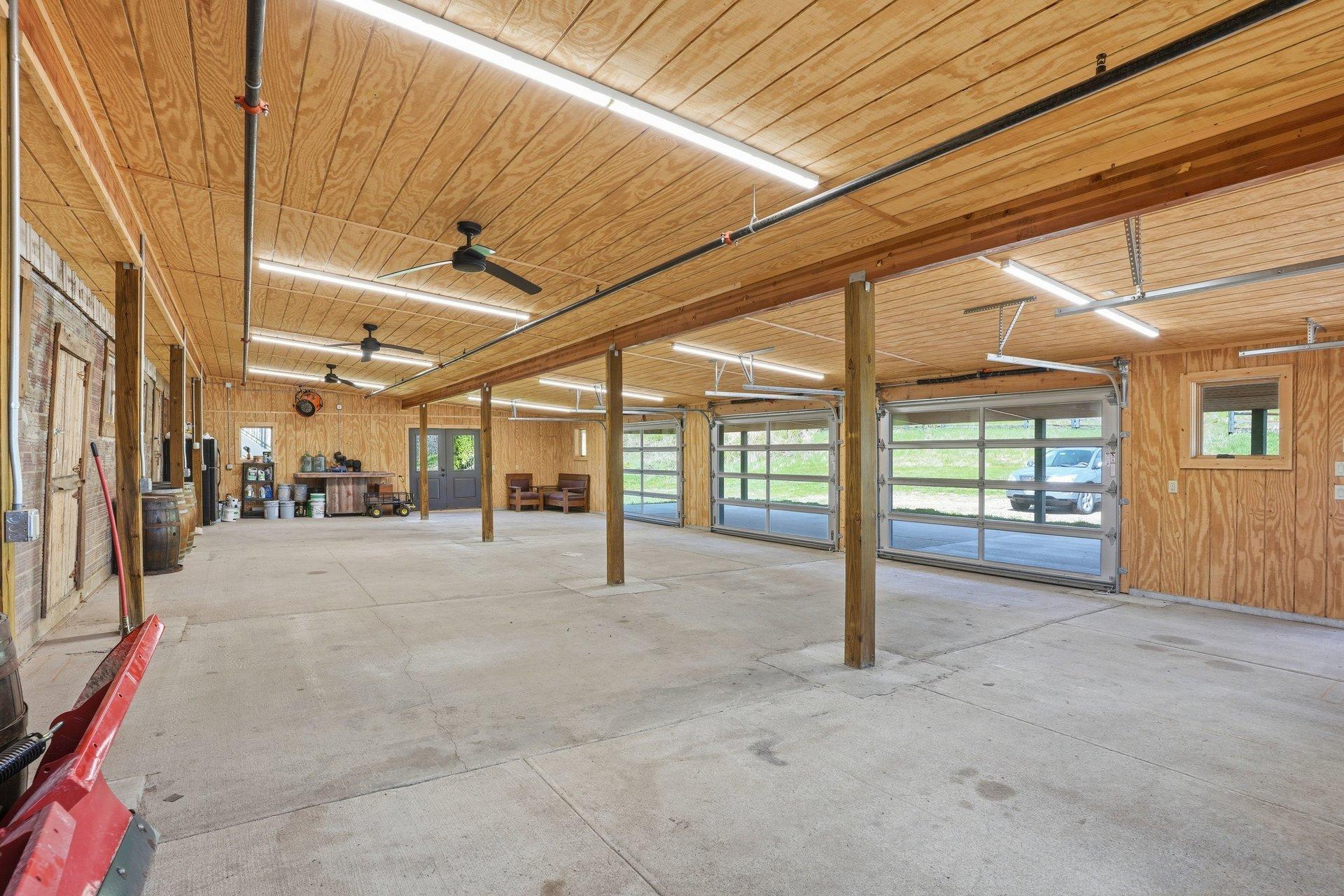 heated lean-to / garage