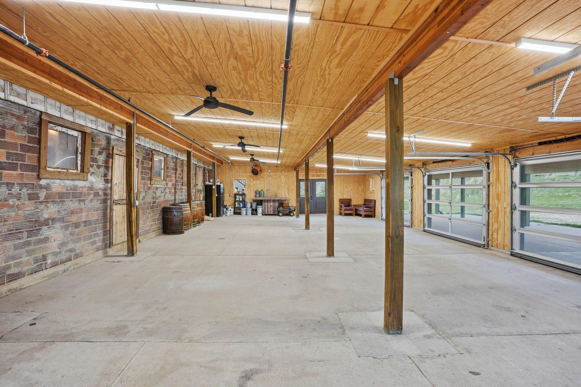 heated lean-to / garage
