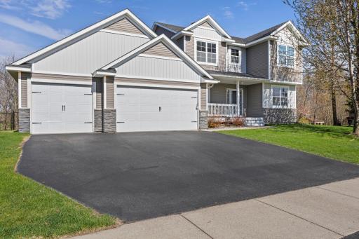 22618 Zion Parkway NW, Oak Grove, MN 55005