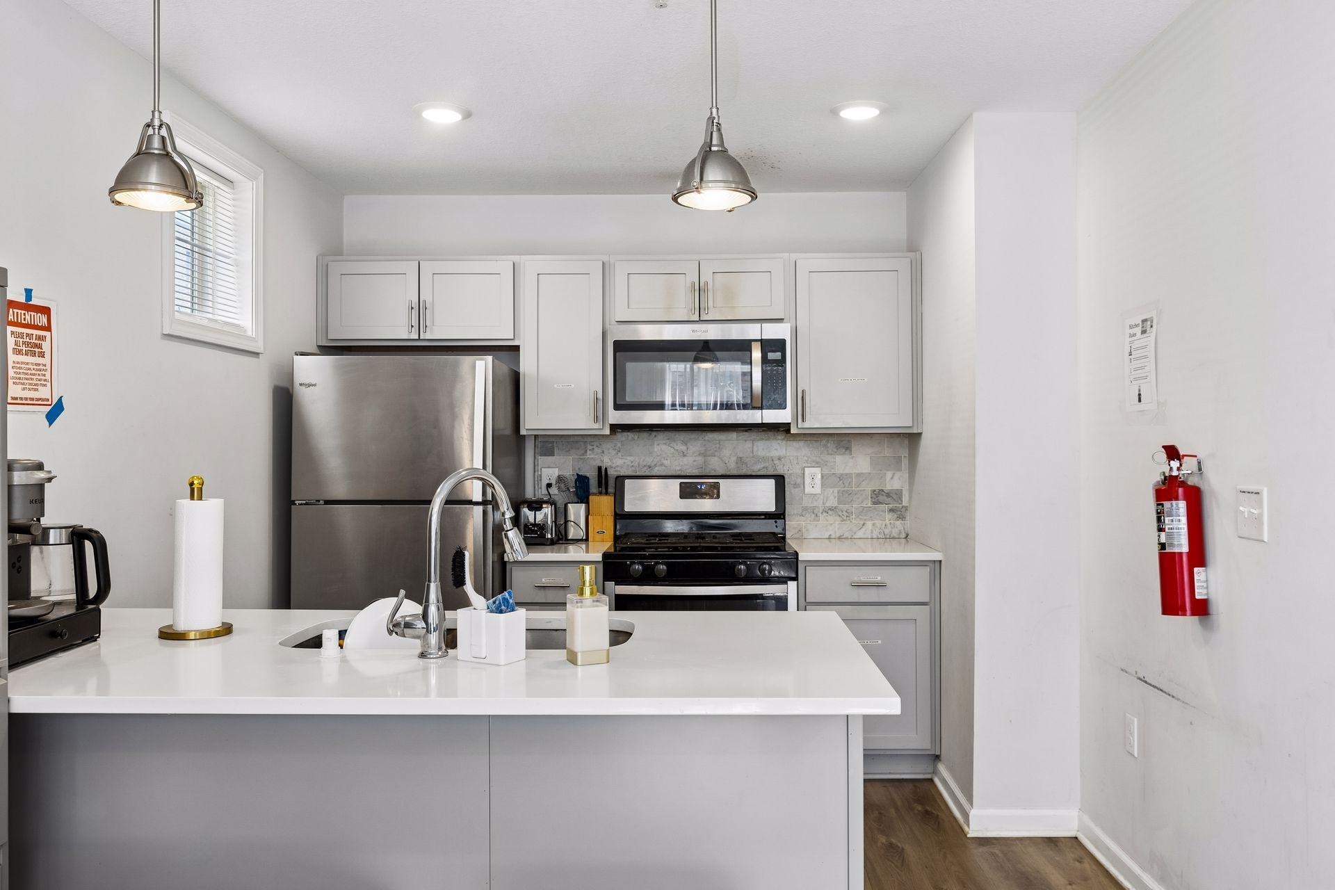 Granite counters, stainless appliances