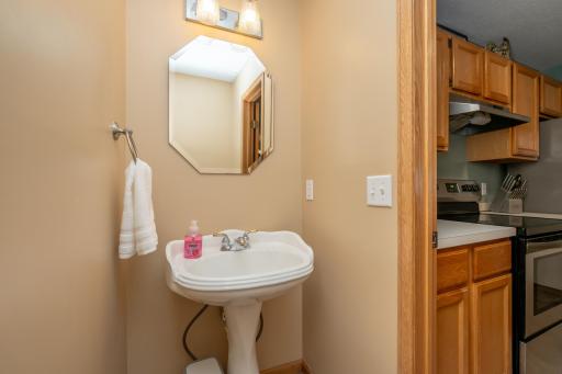 2009 Southcross Drive W, 903, Burnsville, MN 55306