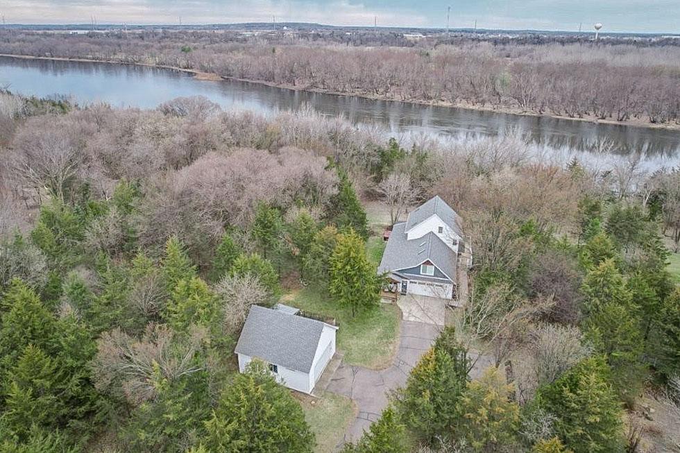 2 acres on the Mississppi!