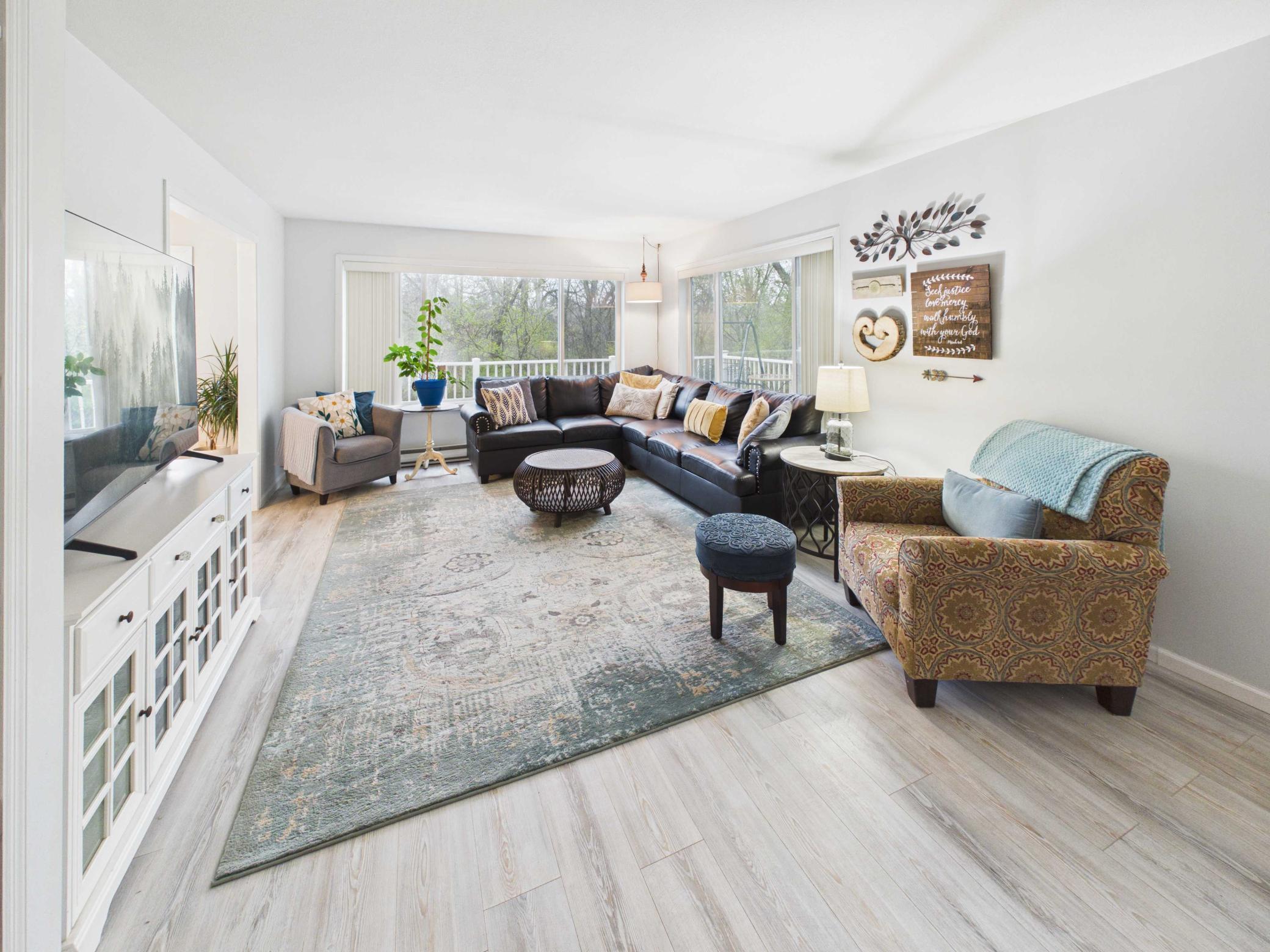 Living Room great views