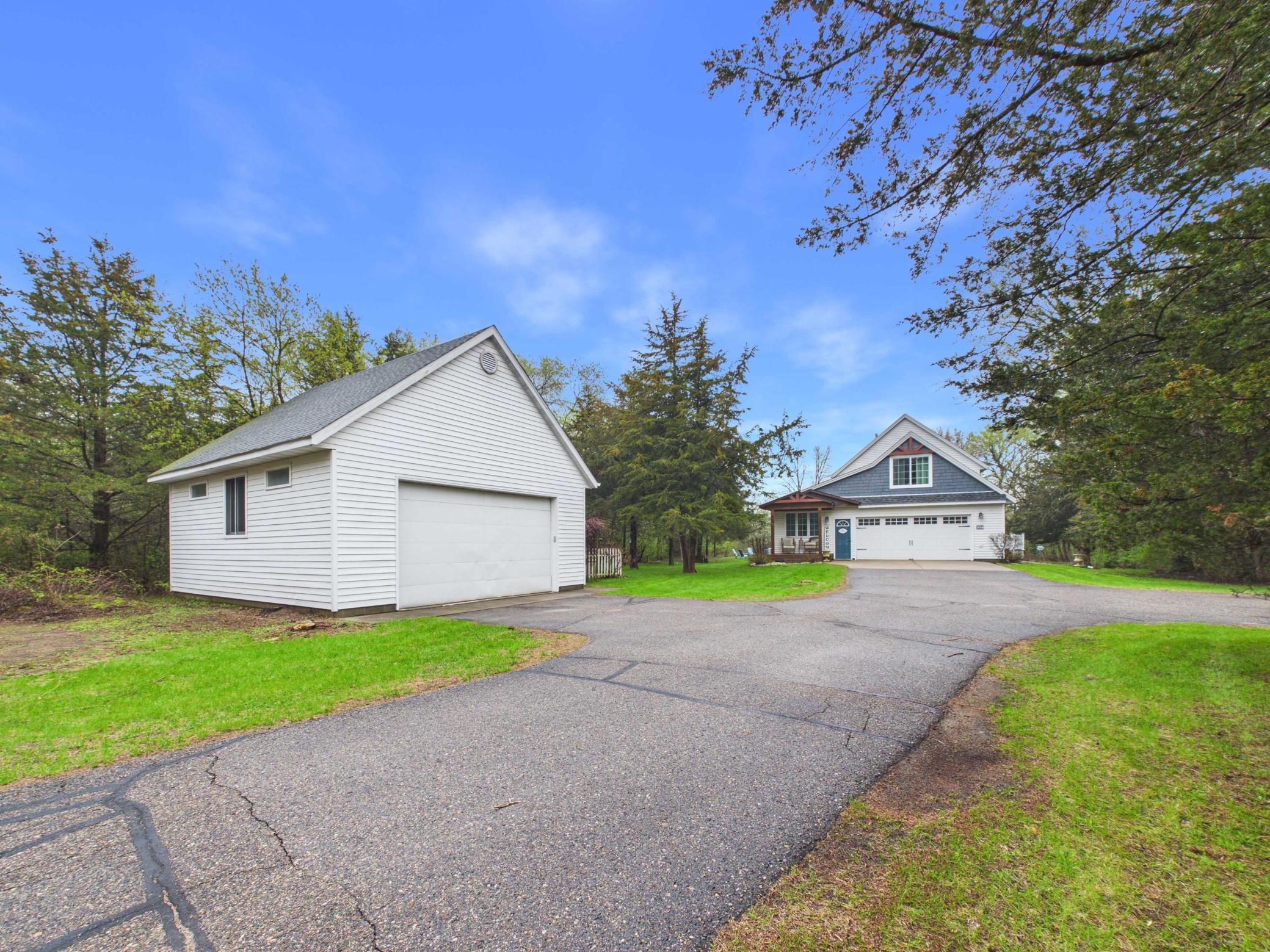 Extra Detached garage!