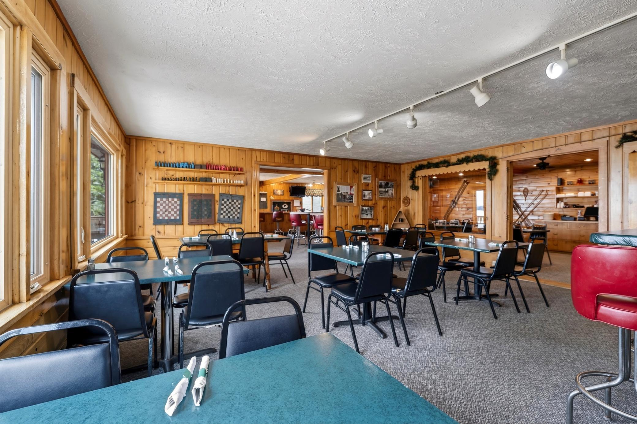 LostLandLakeLodge-34.jpg