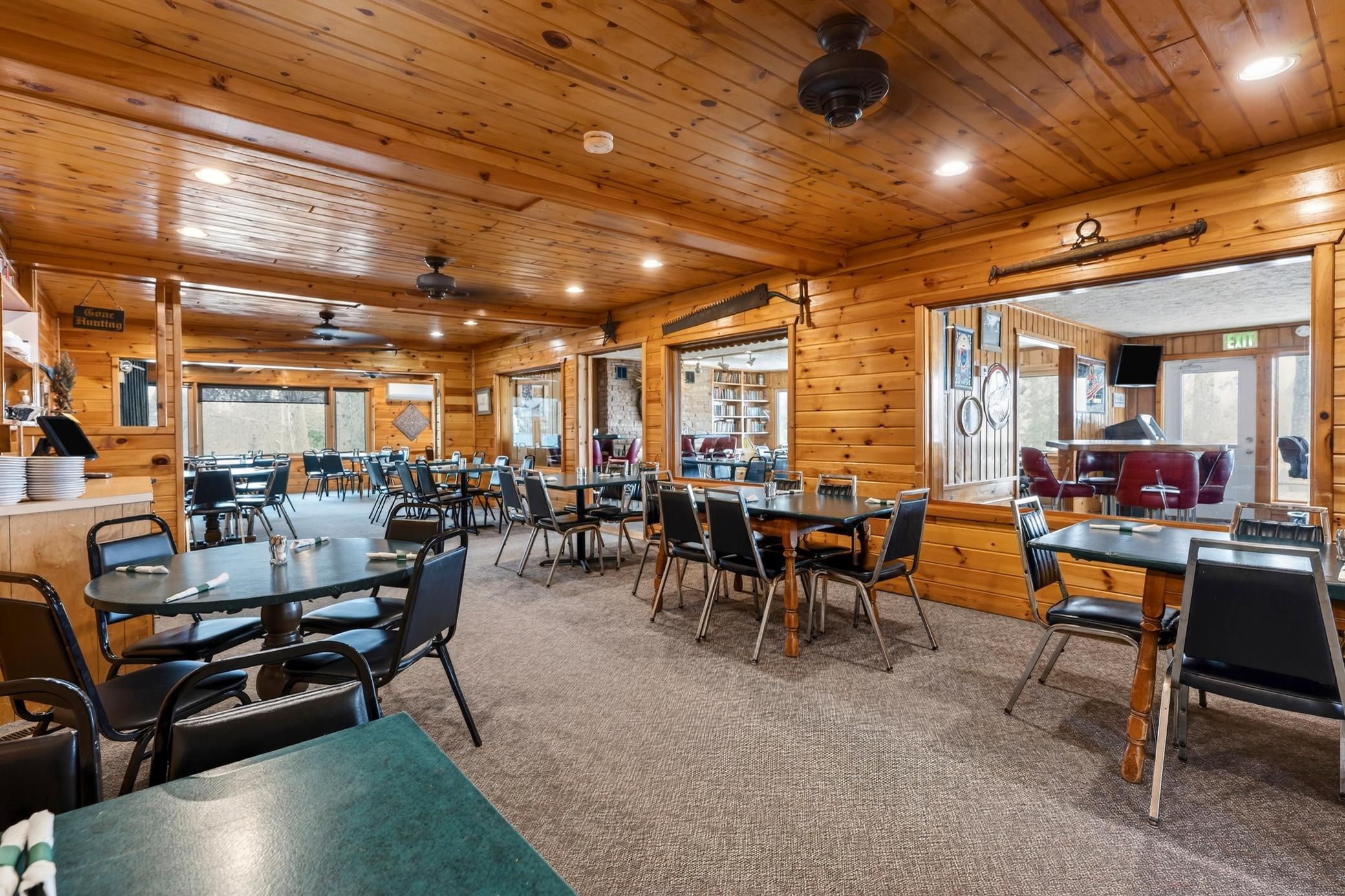 LostLandLakeLodge-32.jpg