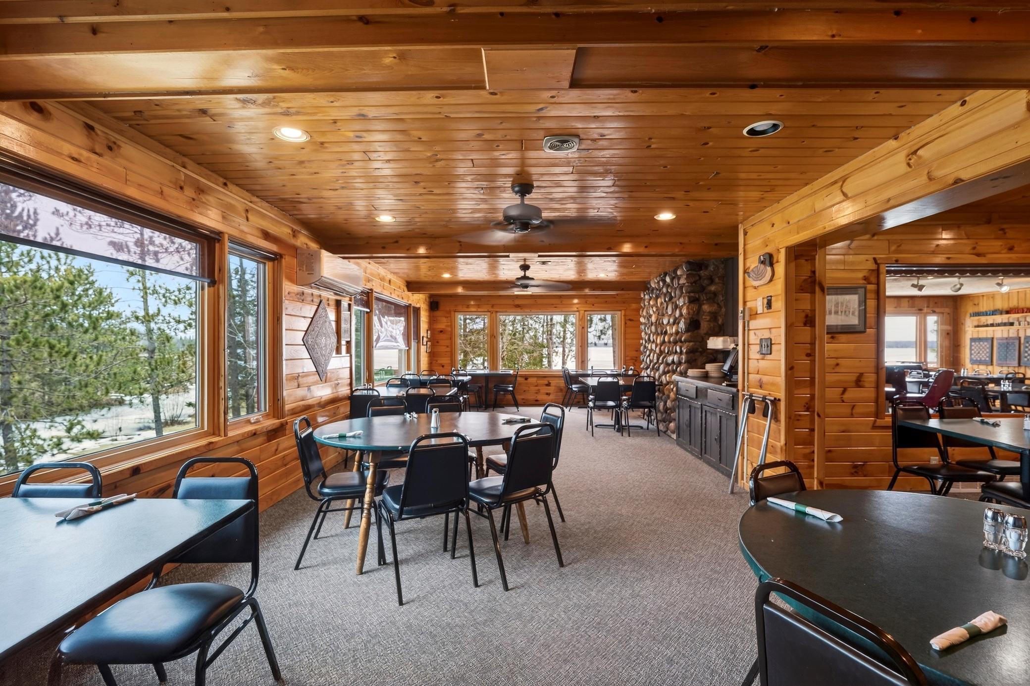 LostLandLakeLodge-18.jpg