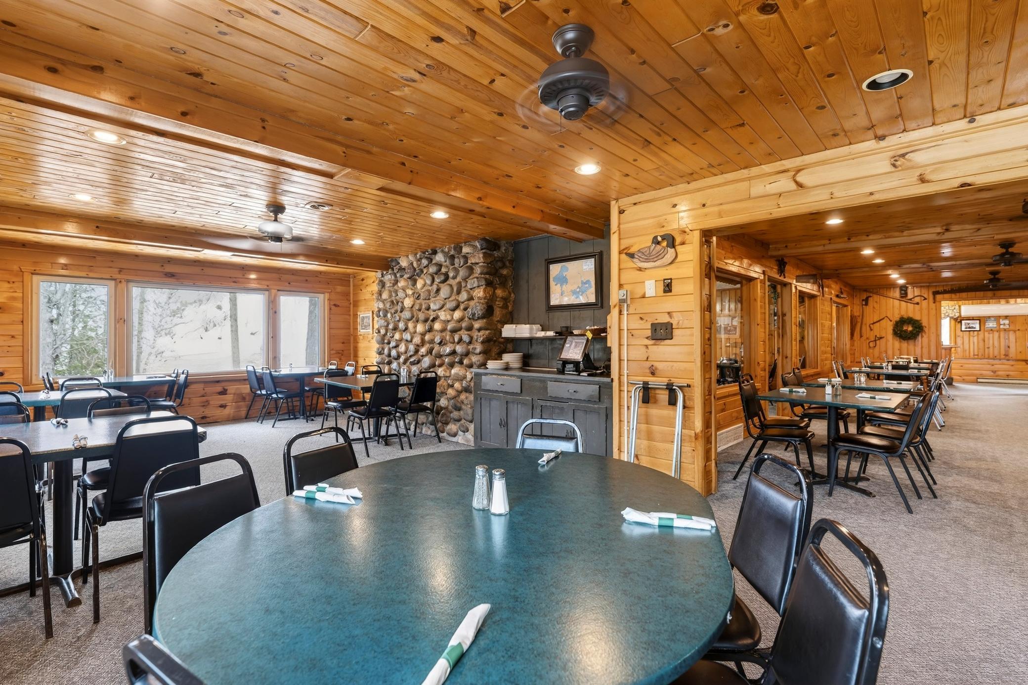 LostLandLakeLodge-24.jpg