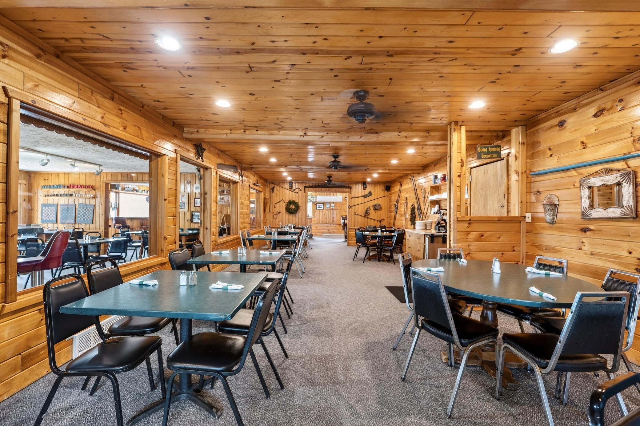 LostLandLakeLodge-20.jpg
