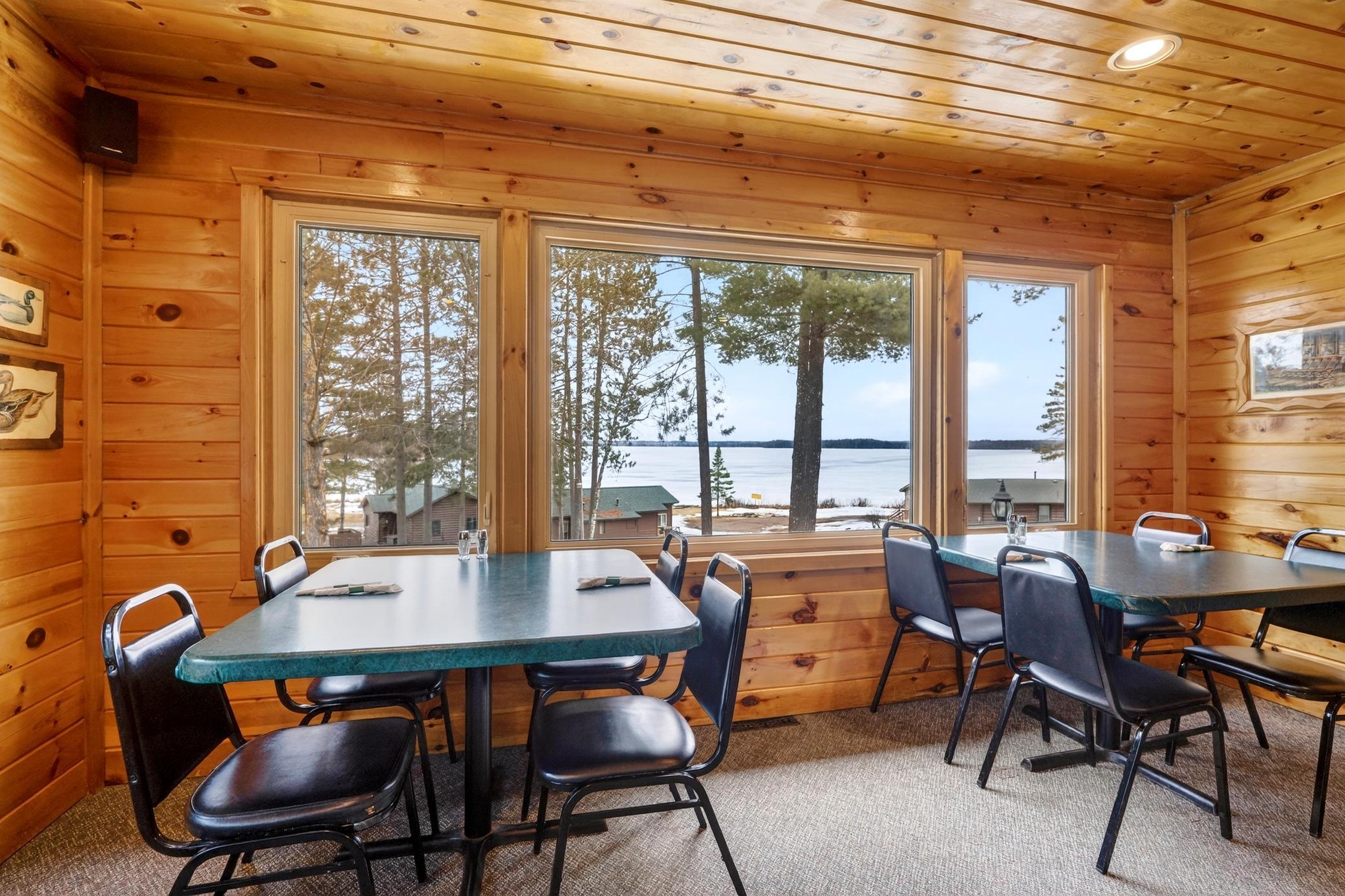 LostLandLakeLodge-22.jpg