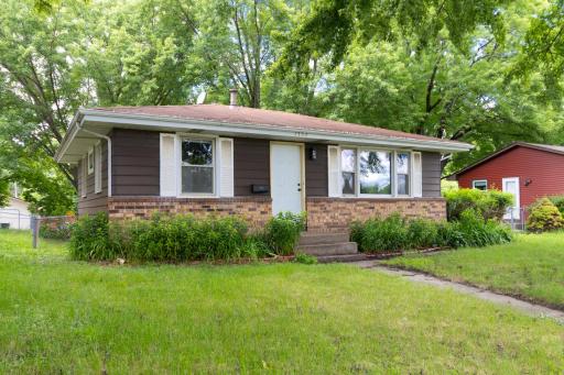 1557 Dale Street N, Saint Paul, MN 55117