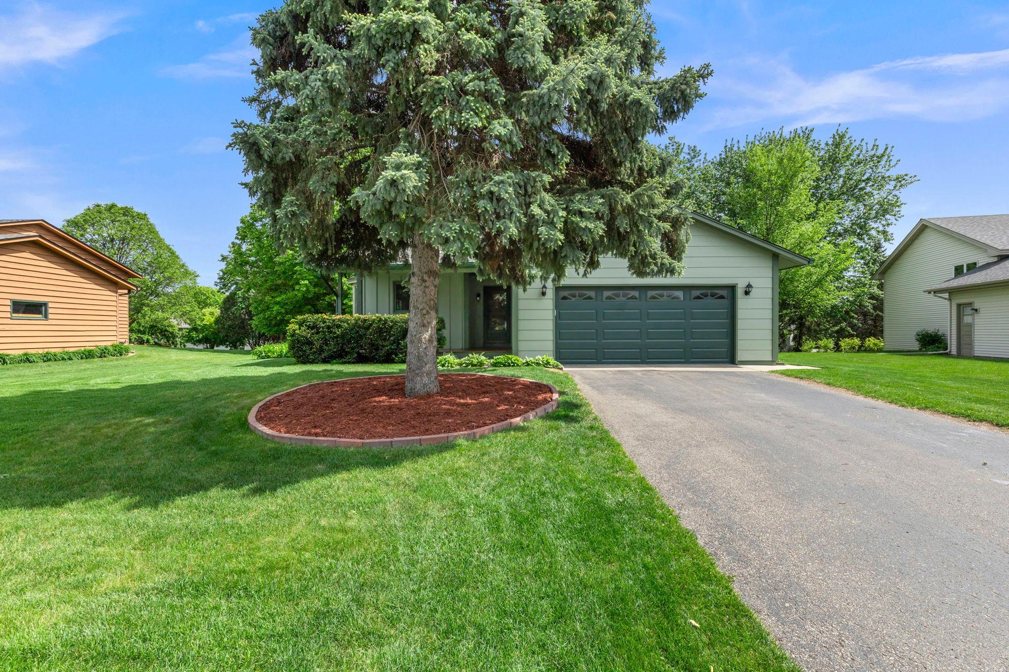 11-web-or-mls-1009 Gramsey Pl-12.jpg