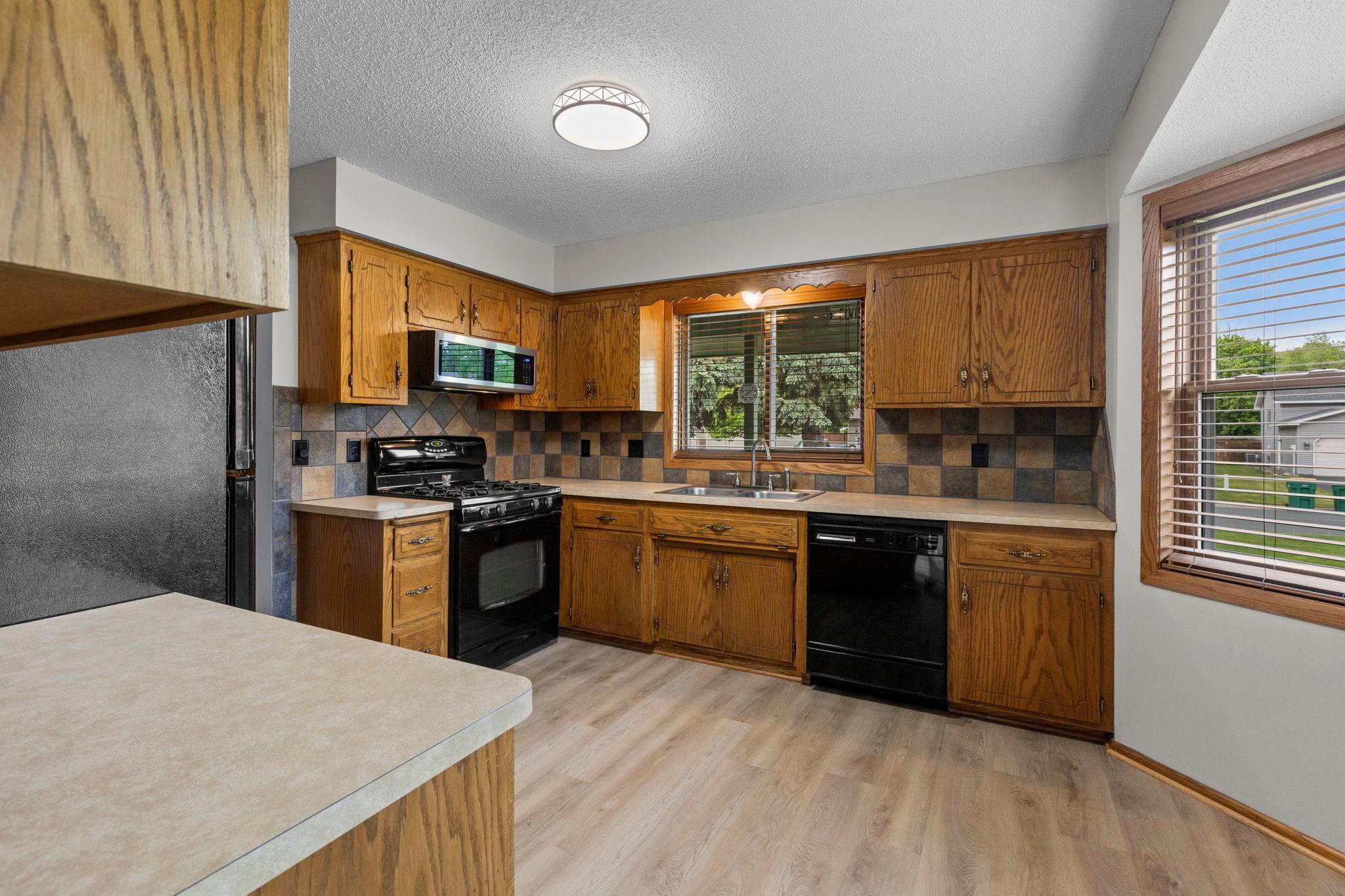 33-web-or-mls-1009 Gramsey Pl-63.jpg