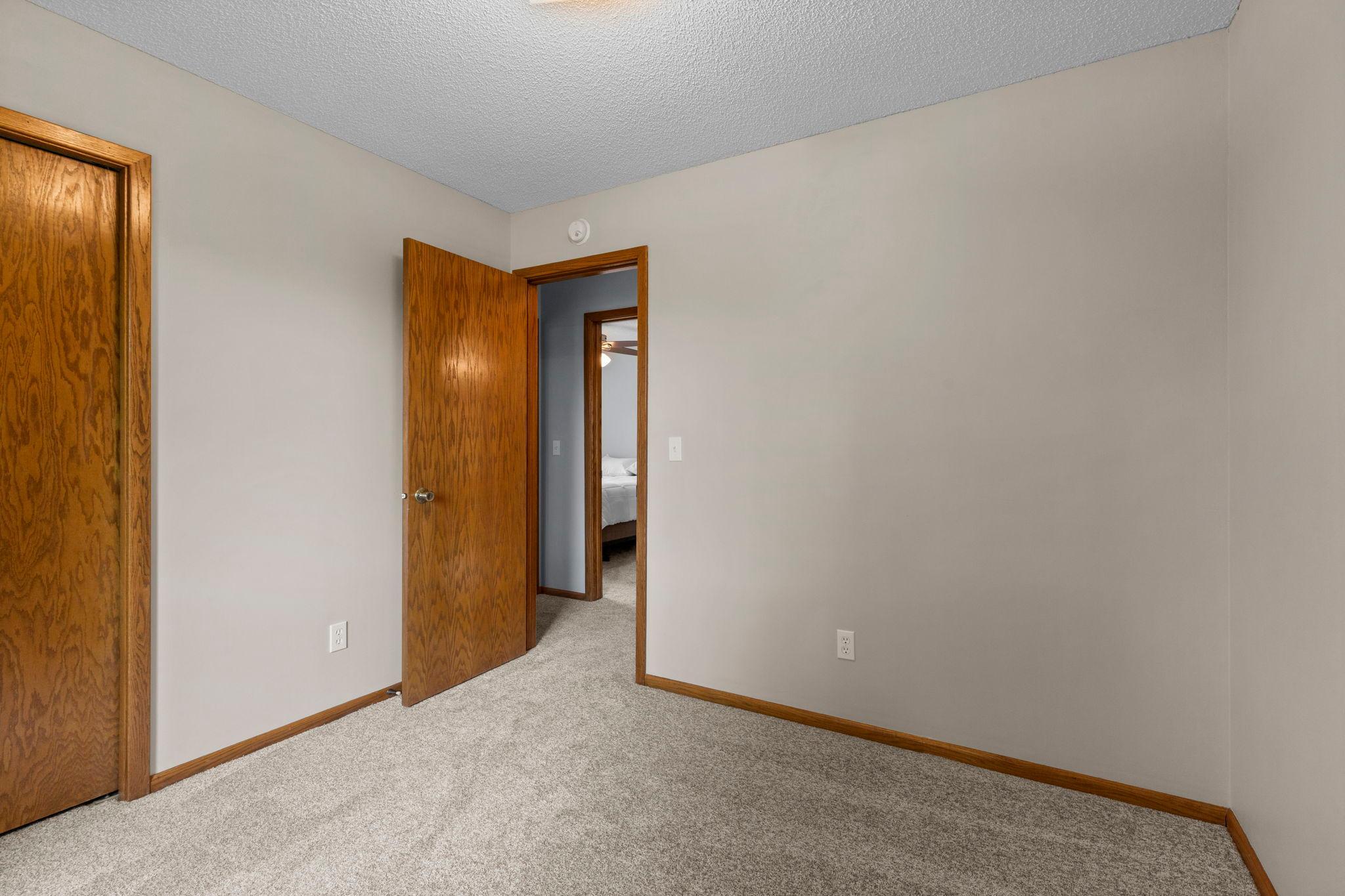 41-web-or-mls-1009 Gramsey Pl-111.jpg