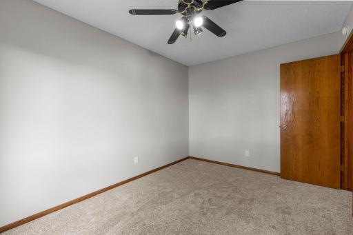 1009 Gramsey Place, Burnsville, MN 55306