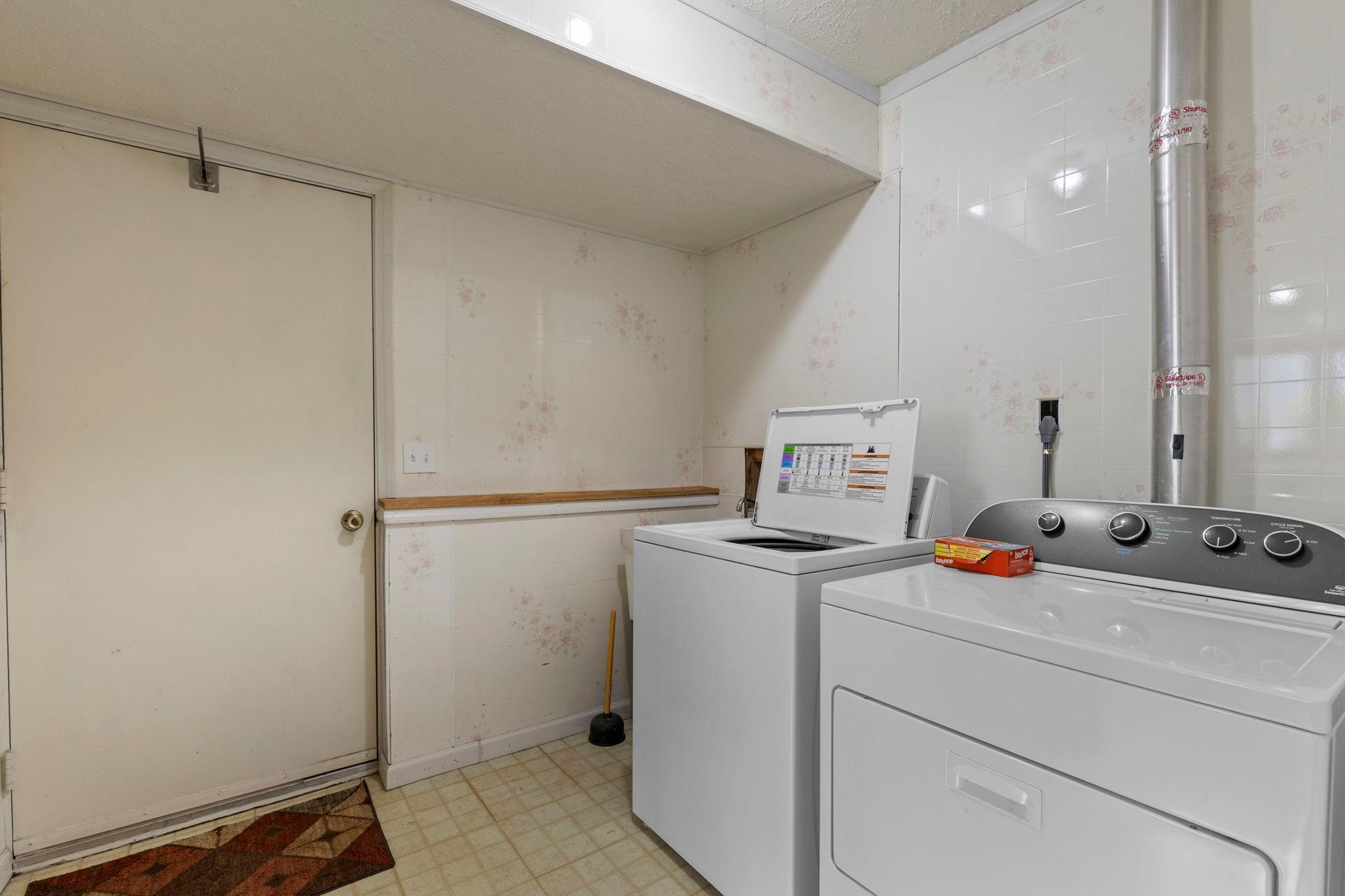 58-web-or-mls-1009 Gramsey Pl-156.jpg