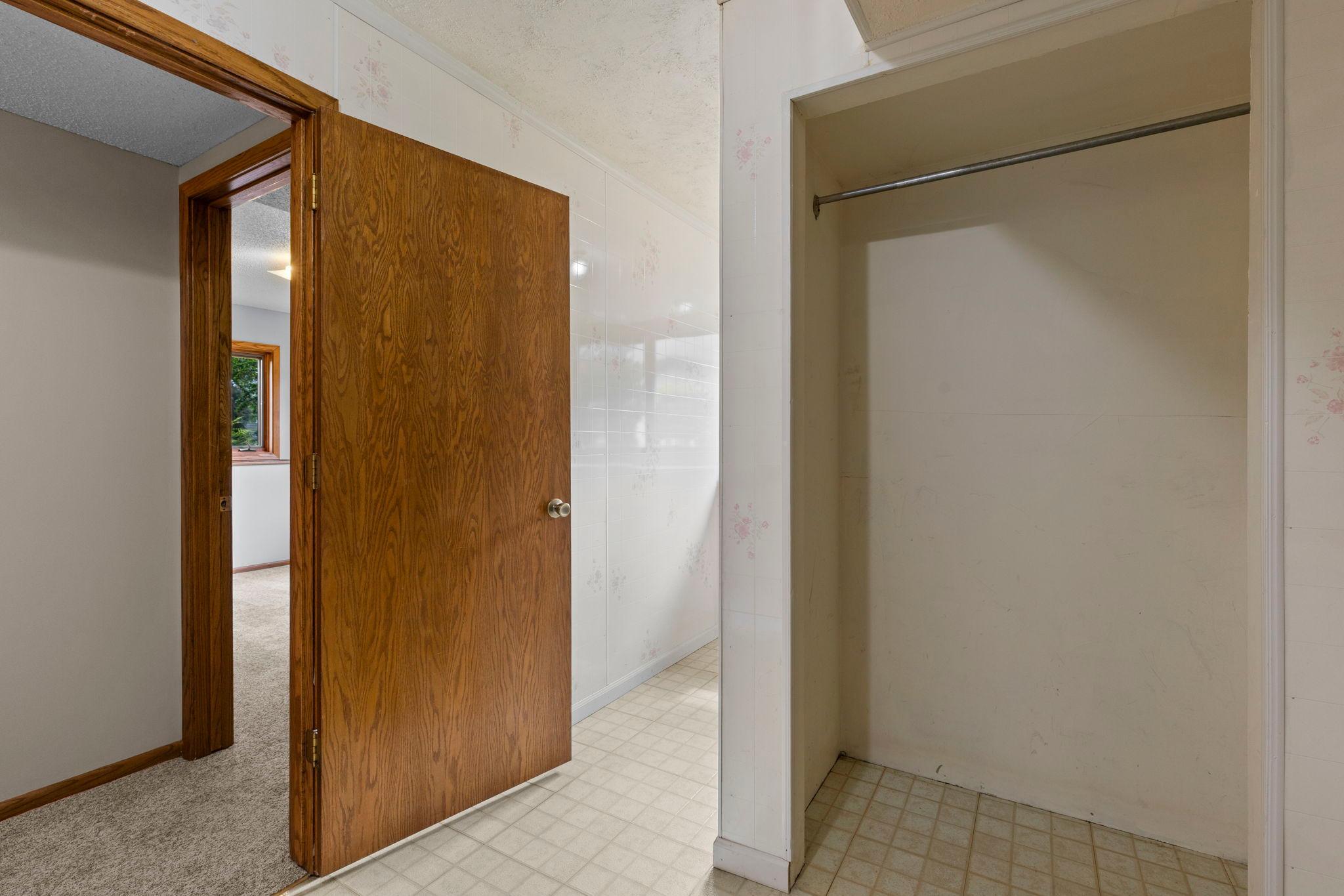 59-web-or-mls-1009 Gramsey Pl-159.jpg