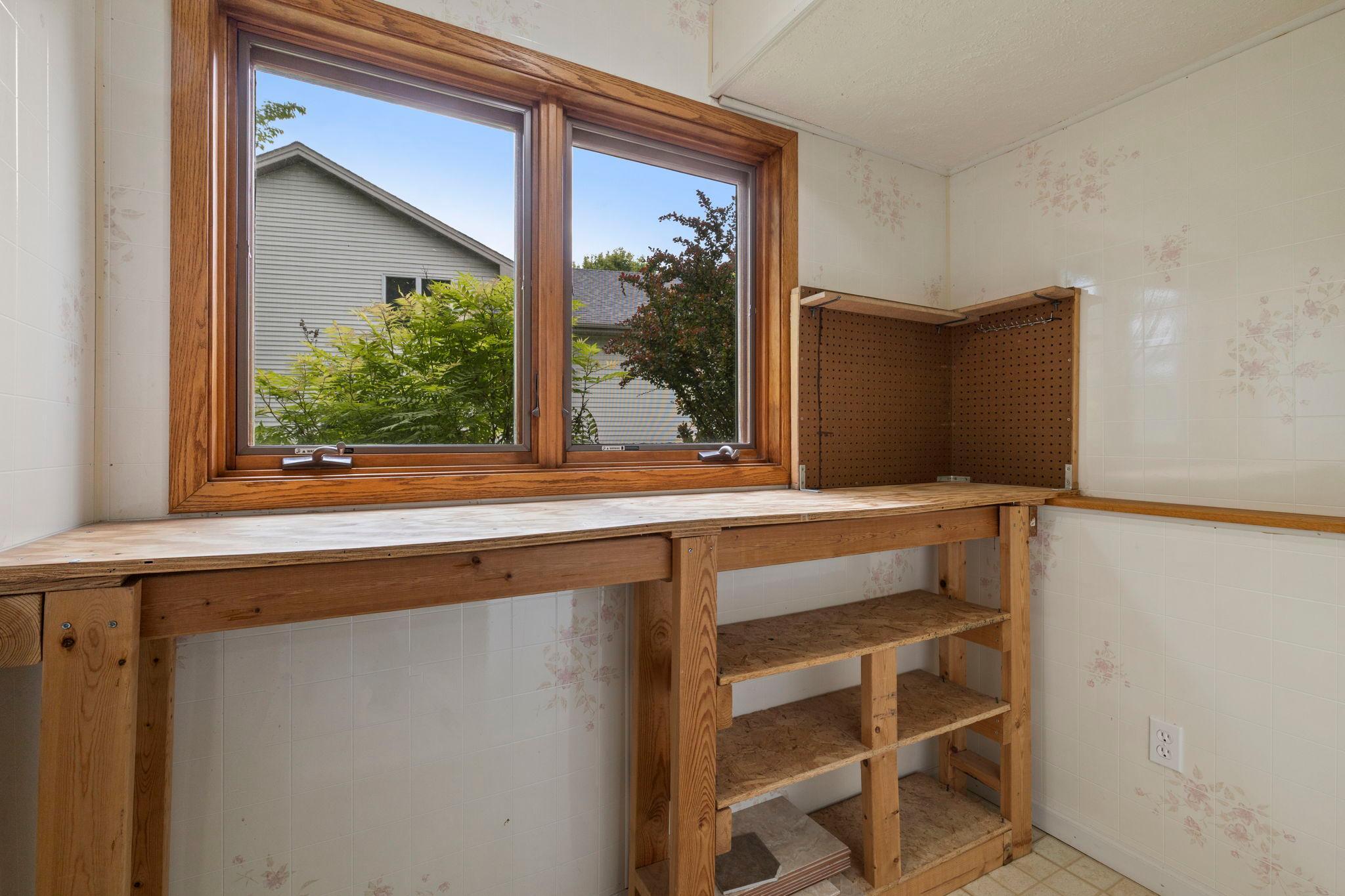 60-web-or-mls-1009 Gramsey Pl-162.jpg