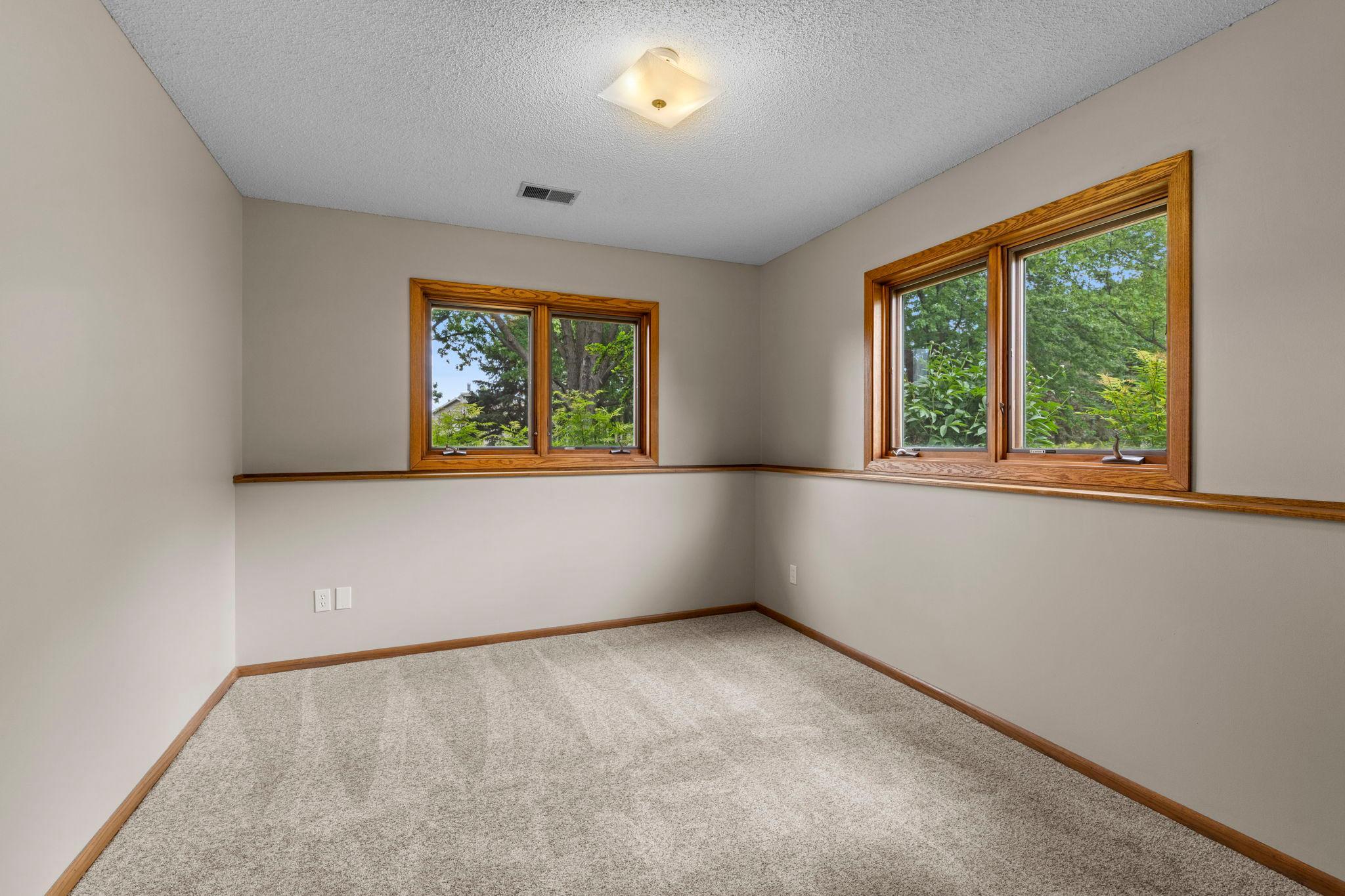 61-web-or-mls-1009 Gramsey Pl-165.jpg