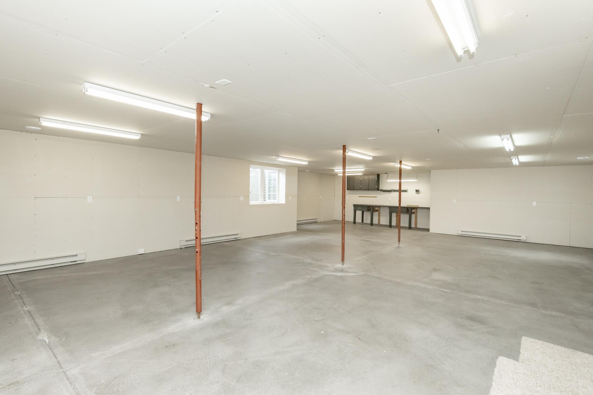 Shop/Hobby Space