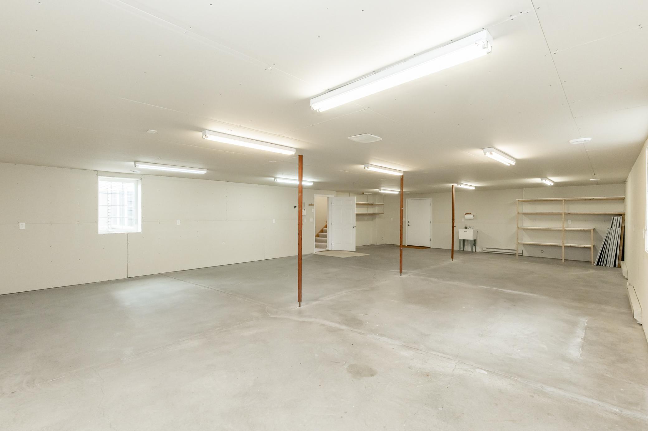 Shop/Hobby Space