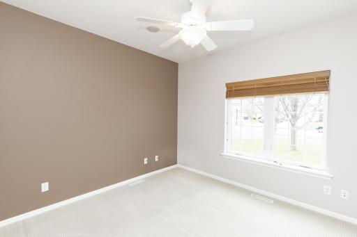 4532 Woodhaven Drive S, Fargo, ND 58104
