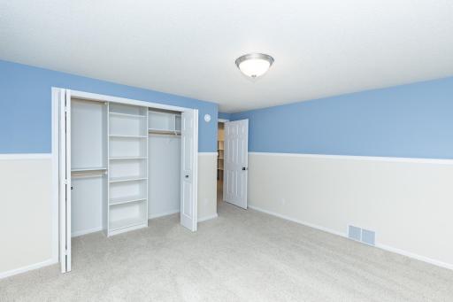 4532 Woodhaven Drive S, Fargo, ND 58104