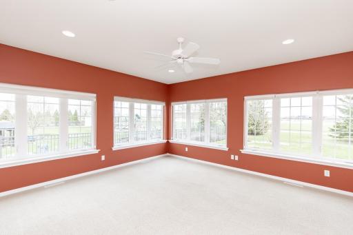 4532 Woodhaven Drive S, Fargo, ND 58104