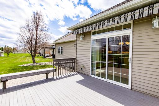 4532 Woodhaven Drive S, Fargo, ND 58104
