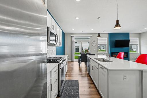10529 Weston Way N, Osseo, MN 55369