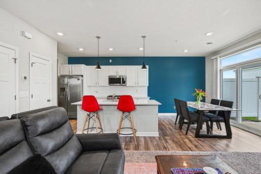 10529 Weston Way N, Osseo, MN 55369