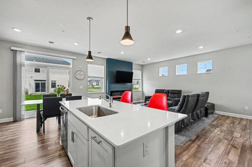 10529 Weston Way N, Osseo, MN 55369