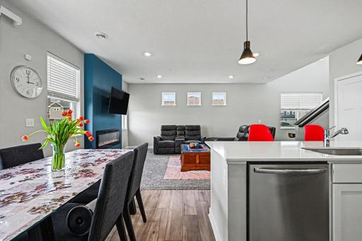 10529 Weston Way N, Osseo, MN 55369