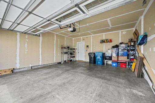 10529 Weston Way N, Osseo, MN 55369