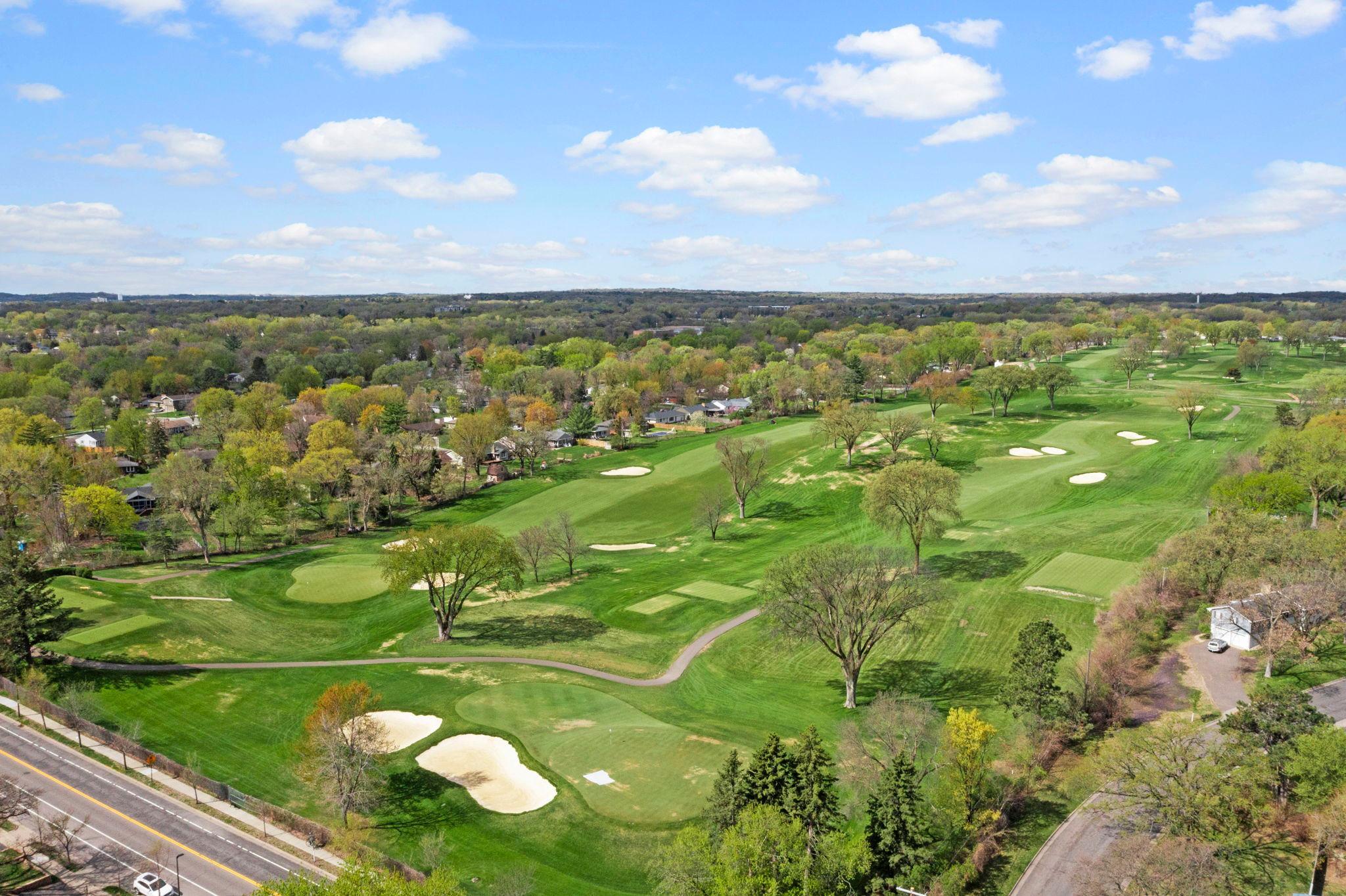 Great location nearby Minneapolis Gold Club!
