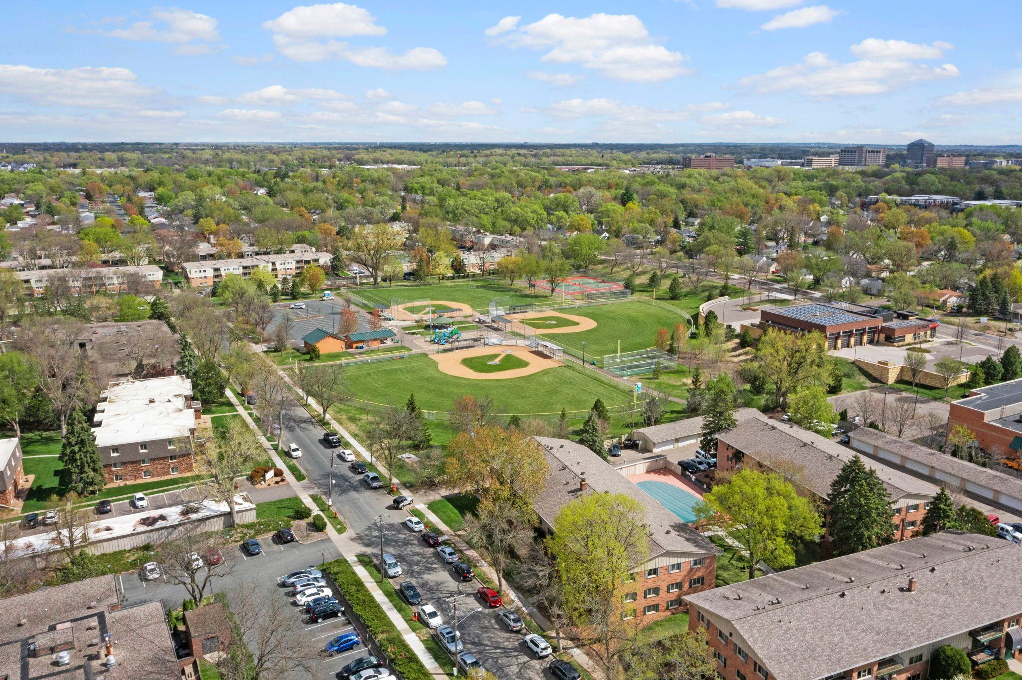 Nearby Parks / Trails.